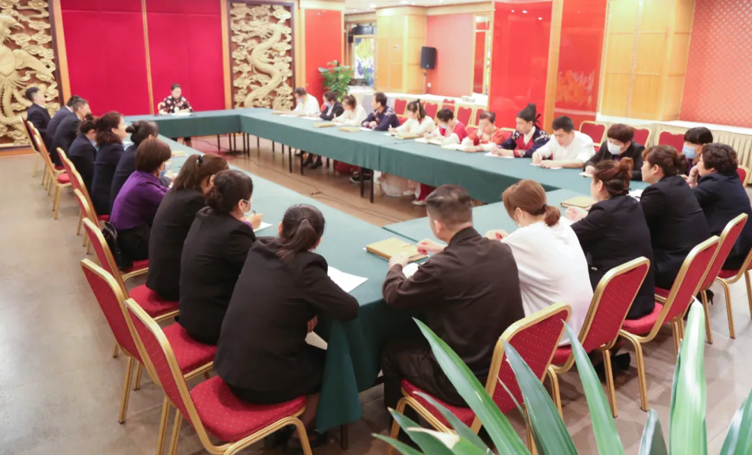 西安唐樂宮黨總支傳達學(xué)習(xí)以案促改專項工作文件精神(圖2)