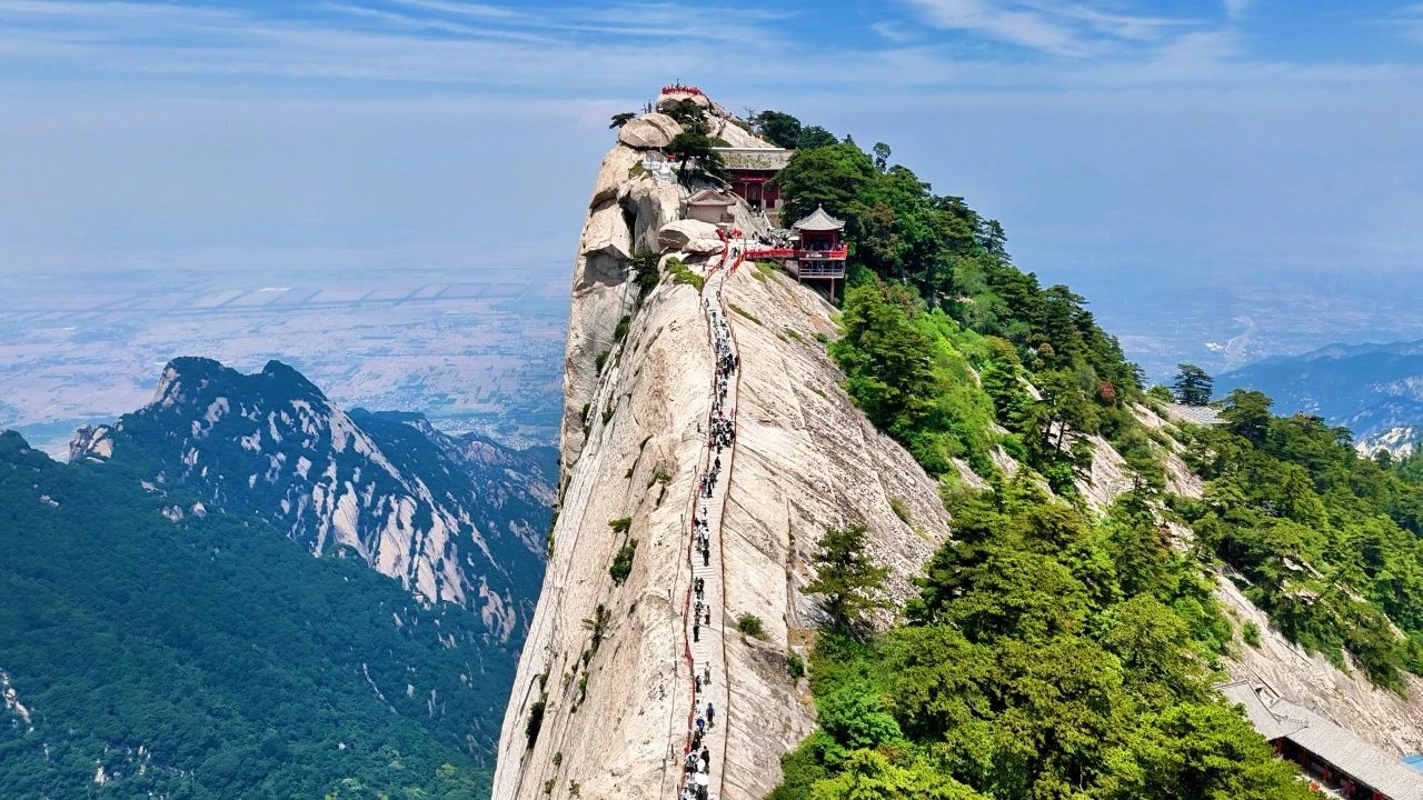 @全國(guó)中高考考生！華山門(mén)票+西峰索道+華山滑道半價(jià)優(yōu)惠(圖3)