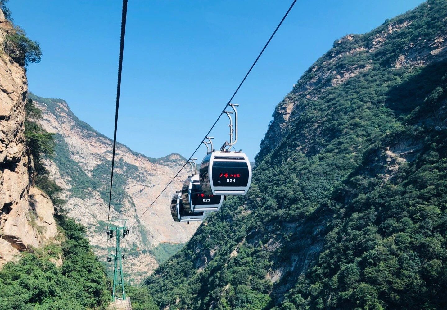 @全國(guó)中高考考生！華山門(mén)票+西峰索道+華山滑道半價(jià)優(yōu)惠(圖4)